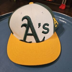 Vintage Oakland Athletics Fan Favorites MLB Snapback Hat